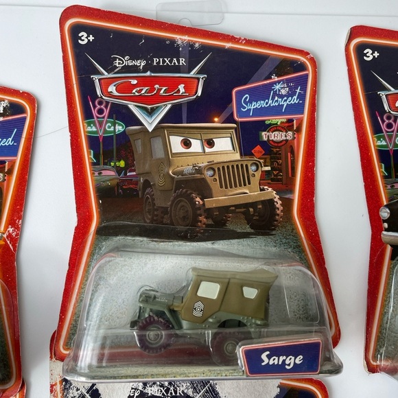 Lot of 5. Disney Pixar CARS RACING LIGHTNING MCQUEEN lot of 5 nascar themed toys - Picture 3 of 11